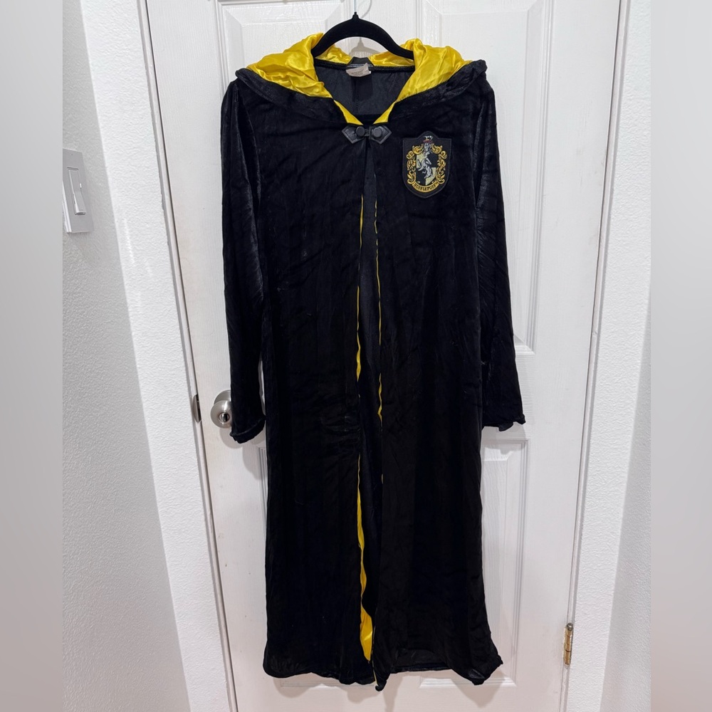 Adult L Hufflepuff Robe Costume NEW